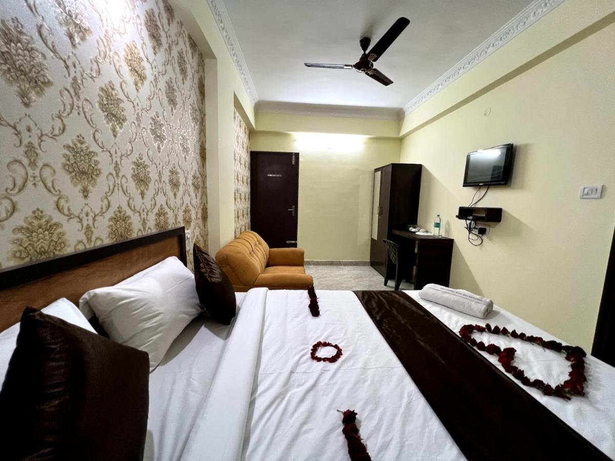 Hotel East Park Electronic City Bangalore Bagian luar foto