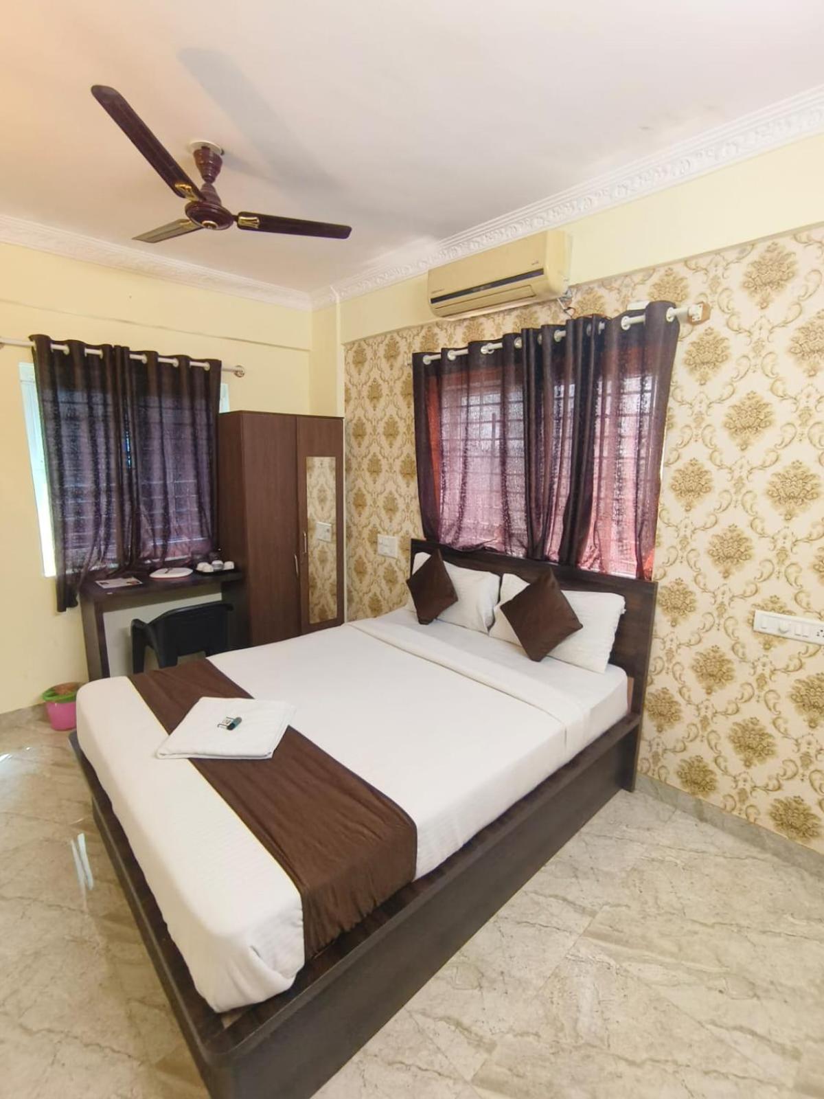Hotel East Park Electronic City Kammasandra Ruang foto