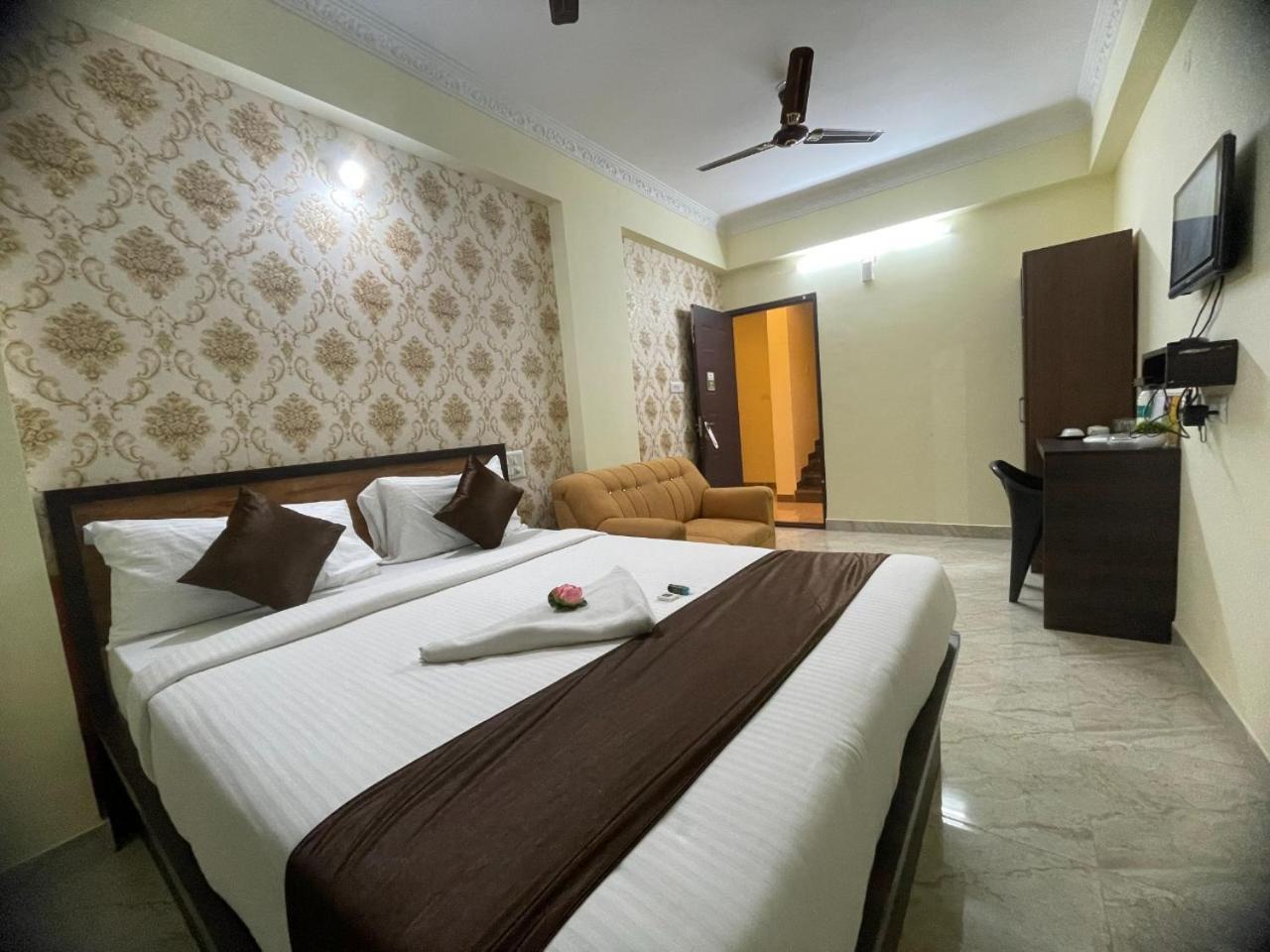 Hotel East Park Electronic City Kammasandra Ruang foto